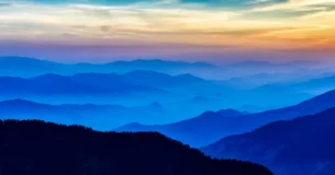 El hombre es un dios cuando sueña y un mendigo cuando piensa. - Johann Ch. F. Hölderlin