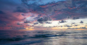 El bueno será siempre libre aunque sea esclavo; el malo será esclavo aunque sea rey. - San Agustín de Hipona