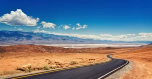 Recuerda siempre que tu propia resolución de triunfar es más importante que cualquier otra cosa. - Abraham Lincoln