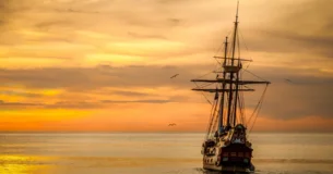 La geometría tiene dos grandes tesoros: uno el teorema de Pitágoras y otro el número áureo. El primero se compara a una medida de oro, y el segundo a una piedra preciosa. - Johannes Kepler