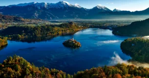 El justo y el injusto no son producto de la naturaleza, sino de la ley. - Arquelo