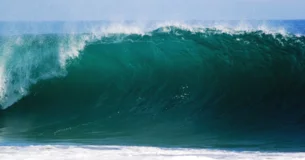 ¡Cómo las aguas del mar, tiene el llanto su nivel! - José Echegaray y Eizaguirre